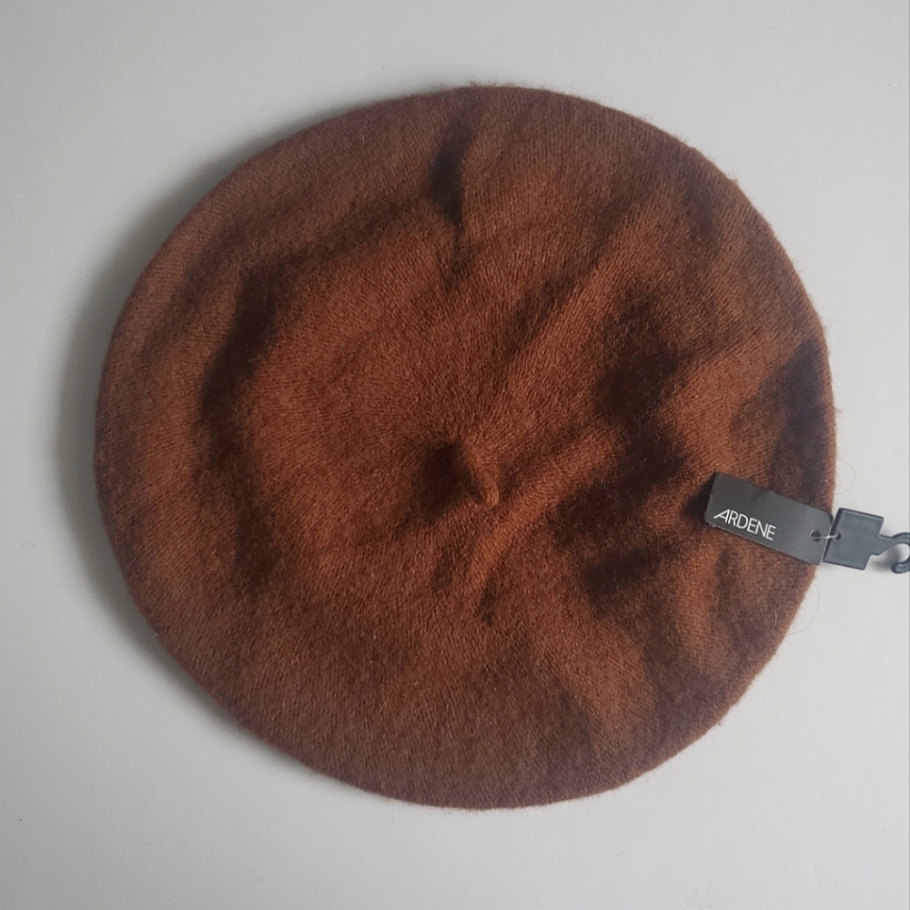 🌟 Ardene Brown Beret 🌟